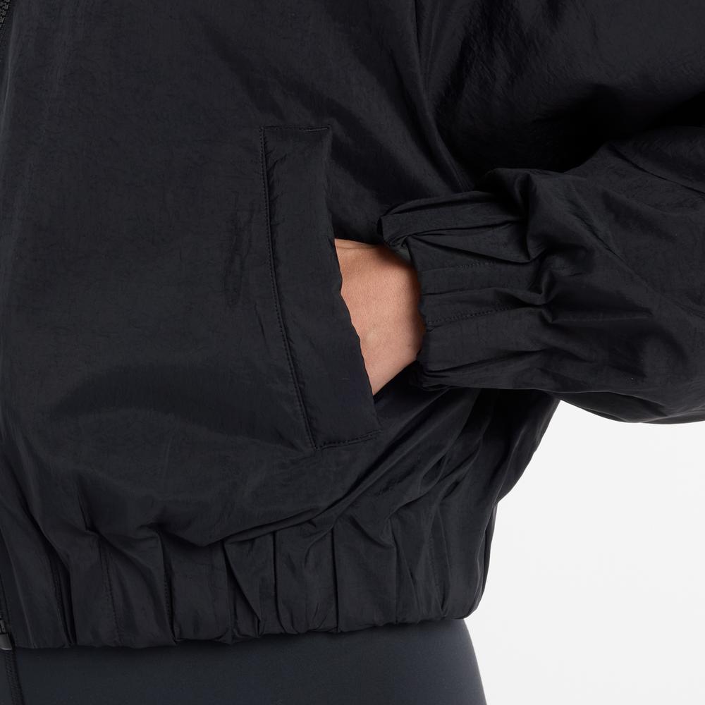 Kurtka damska New Balance WJ61D8YXBK - czarna