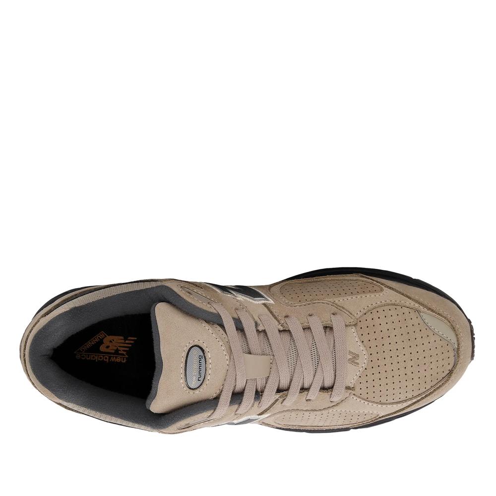 Buty New Balance M2002REG - brązowe