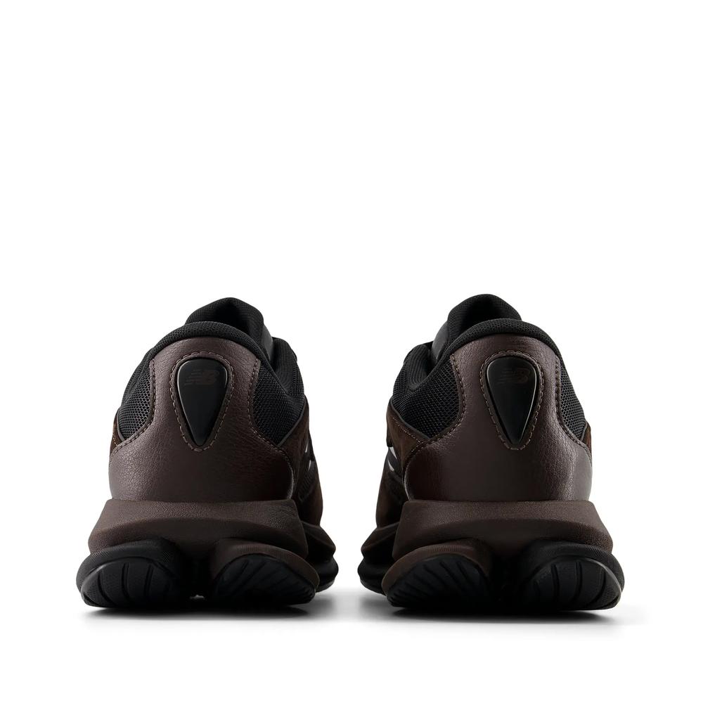 Buty unisex New Balance UTFOA8GD - brązowe