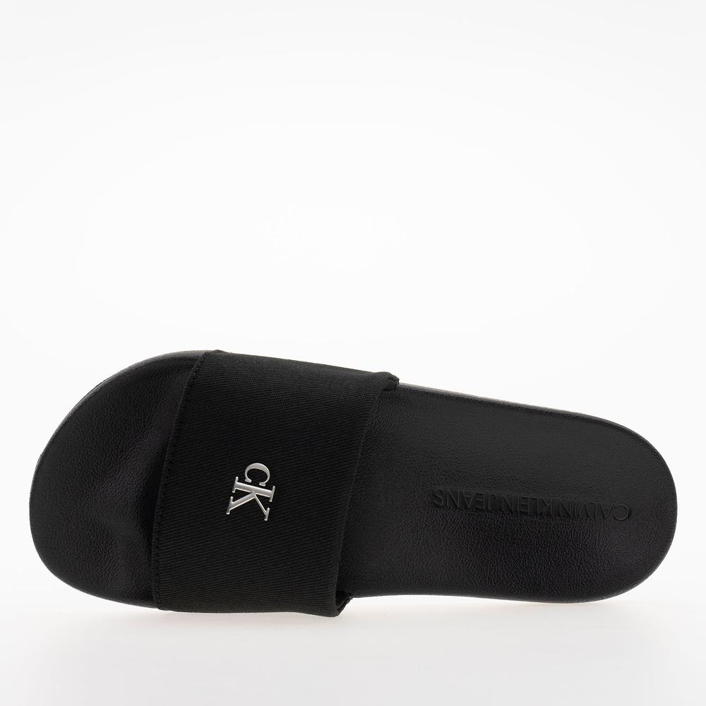 Klapki Calvin Klein Slide Monogram Hardware YW0YW01713-0GJ - czarne