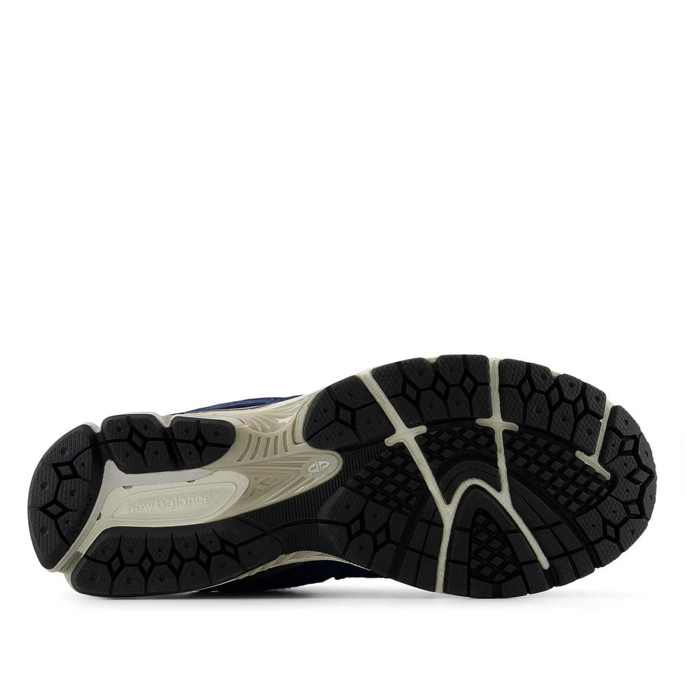 Buty unisex New Balance Protection Pack M20024R5 - granatowe