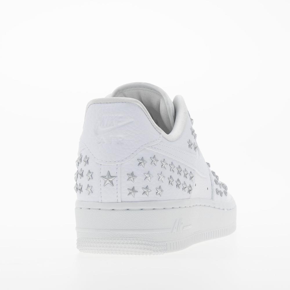 Buty damskie Nike Air Force 1 '07 XX Studded AR0639-100 - białe