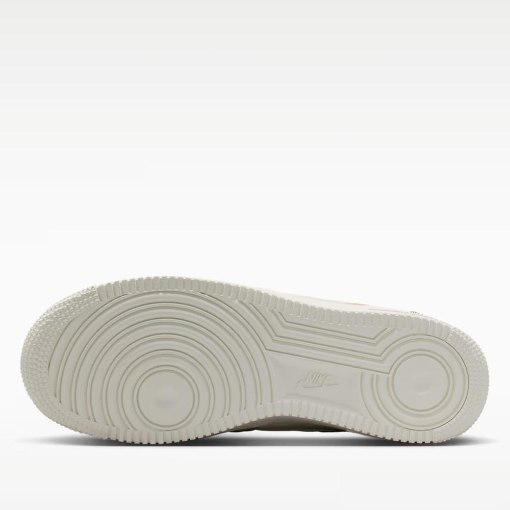 Buty damskie Nike Air Force 1 '07 IV5197-200 - beżowe