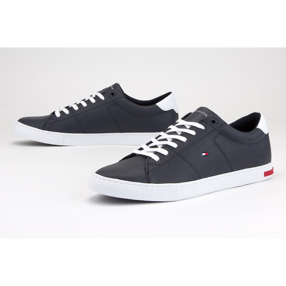 TOMMY HILFIGER ESSENTIAL LEATHER LOW-TOP > FM0FM02977-DW5