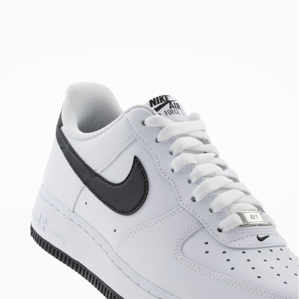 Buty męskie Nike Air Force 1 '07 FQ4296-101 - białe