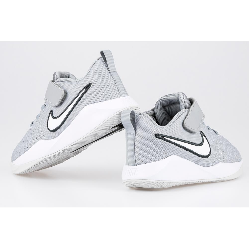 Nike Team Hustle Quick 2 > AT5299-016