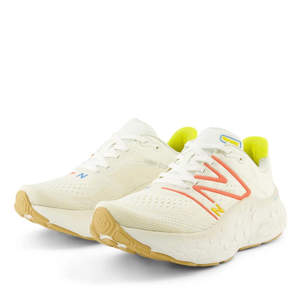 Buty New Balance Fresh Foam More v4 WMORCF4 - białe