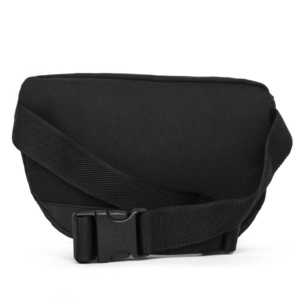 Saszetka New Balance LAB23003BWP - czarna