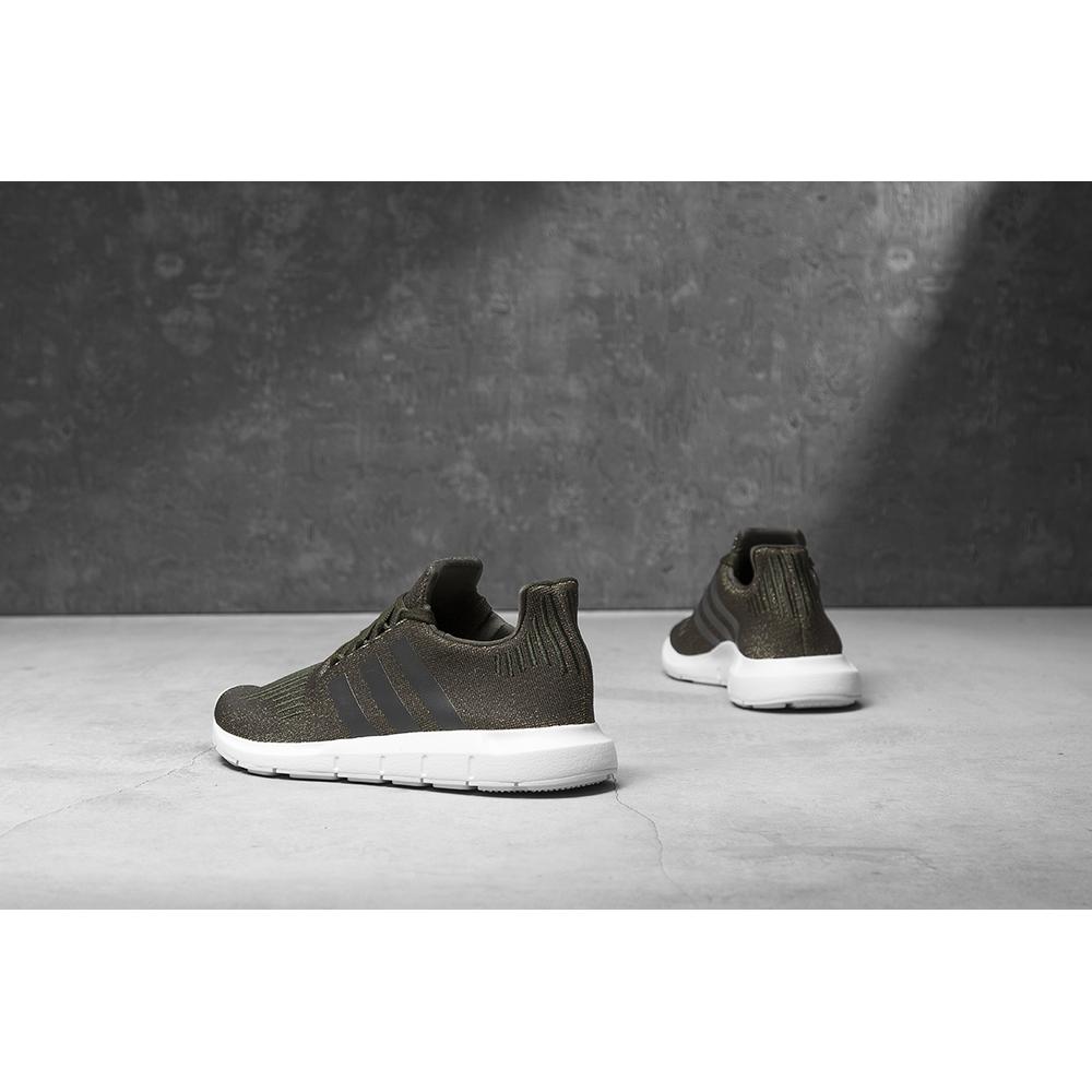 ADIDAS SWIFT RUN W > CQ2016