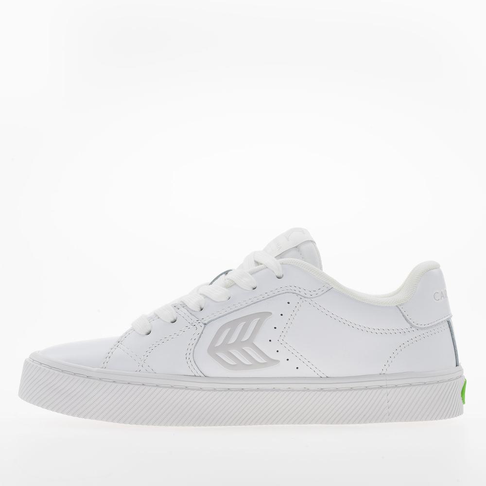 Buty damskie Cariuma Salvas 411301W26 - białe