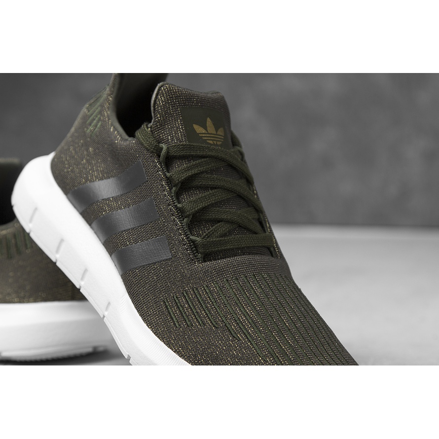 Adidas swift run w on sale cq2016