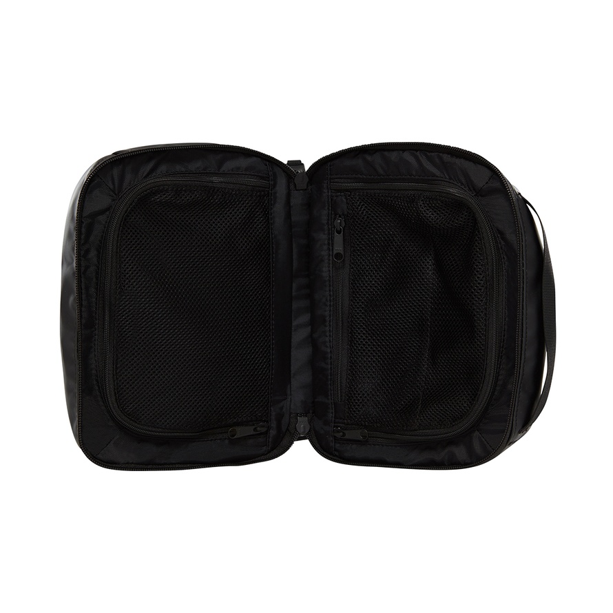 North face stratoliner hot sale toiletry kit