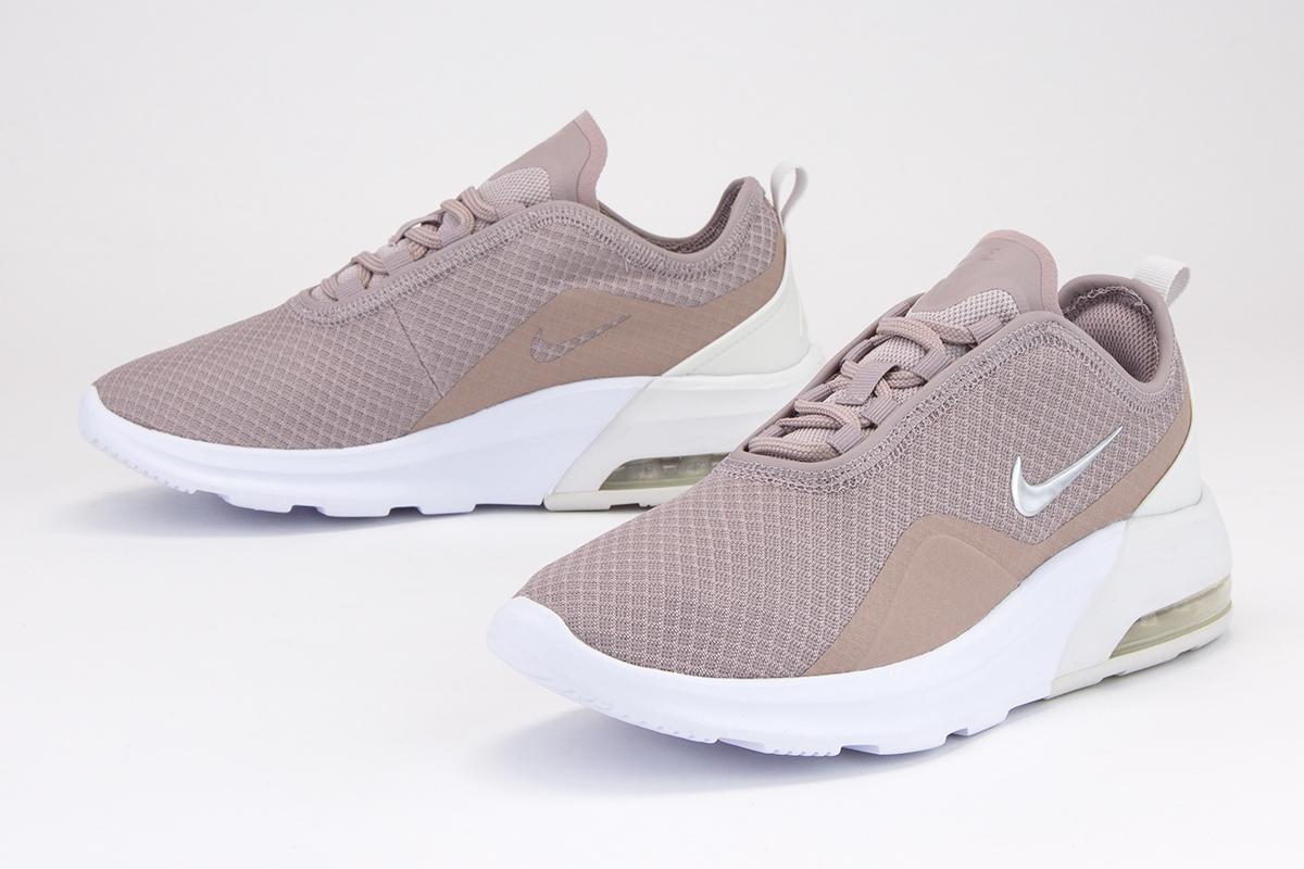 Nike air max sales motion 2 beige