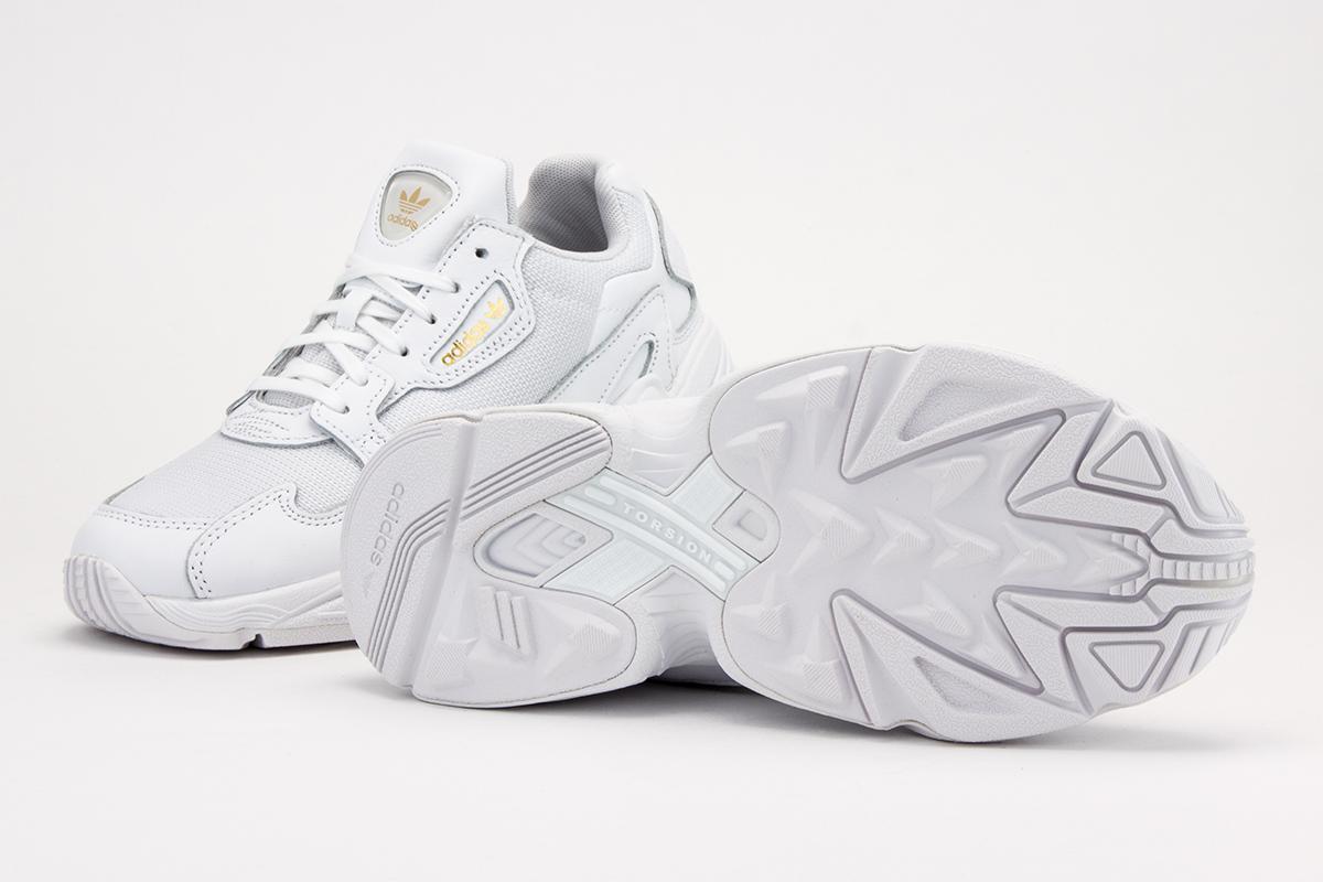 ADIDAS ORIGINALS FALCON W > EE8838